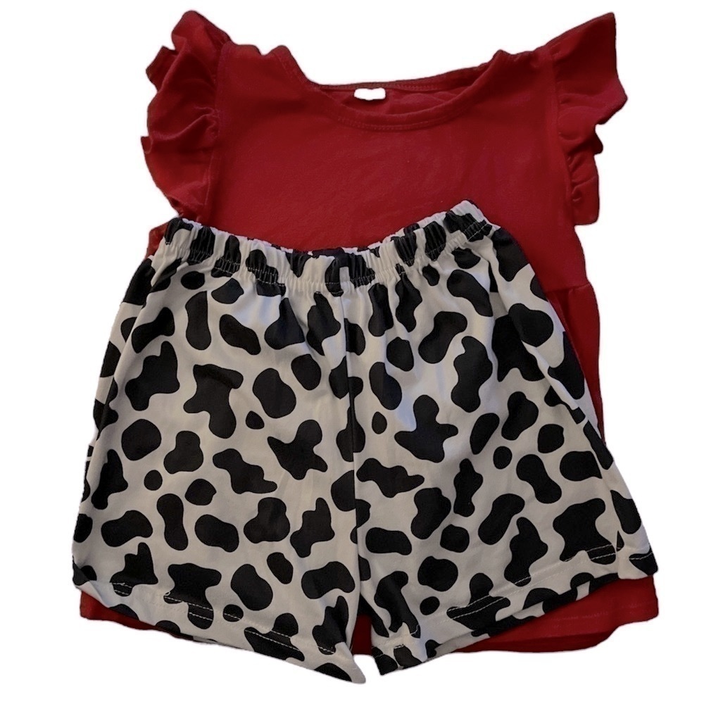 OUTFIT red ruffled top and cow print shorts - Picture 3 of 5